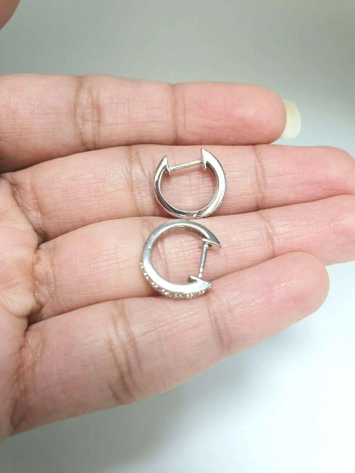 18ct White Gold Diamond Set Pair of Hoop Earrings 0.19ct 14mm wide Diamond earring