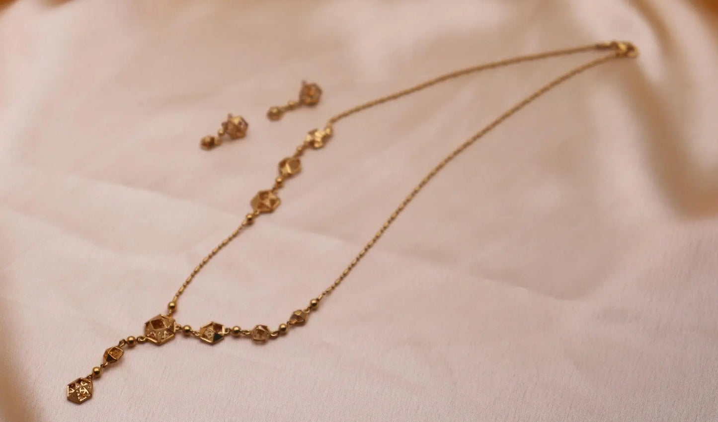 22ct Yellow Gold Fancy Hexagonal Design 18 inch Necklace And Drop Earrings Set