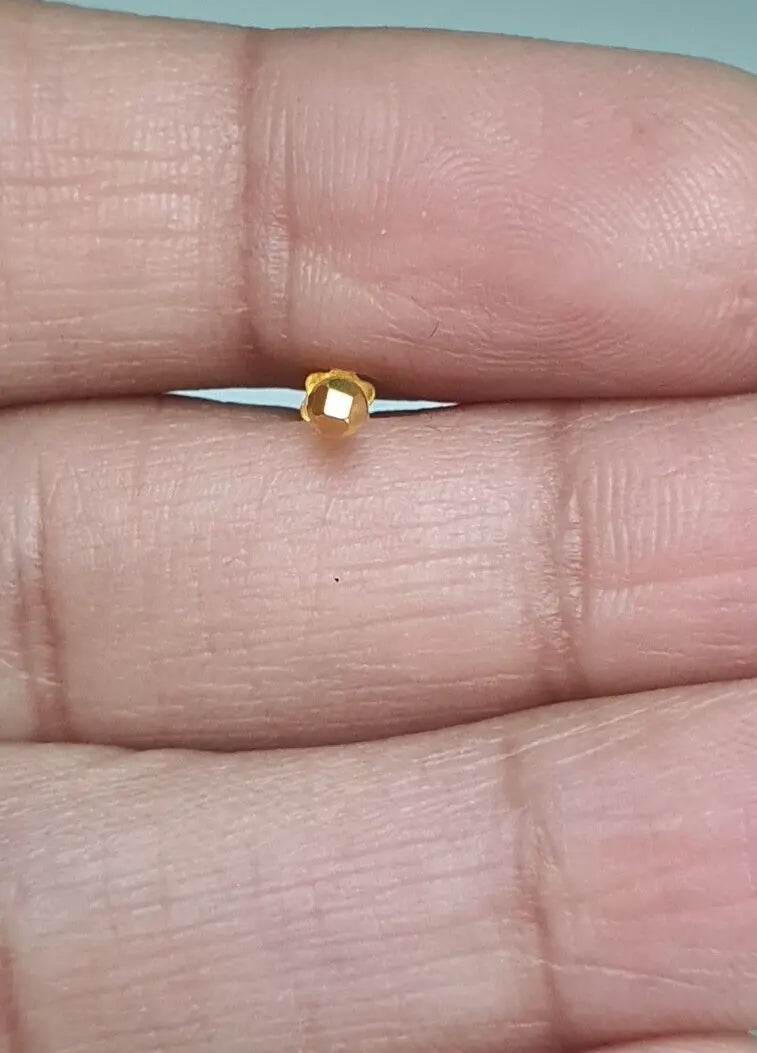 22ct Yellow Gold Plain Gold Diamond Cut Design Single Nose Stud 3mm