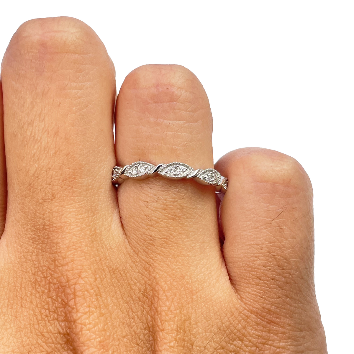 18ct White Gold Natural Diamond Twisted Milgrain Ring 0.11ct
