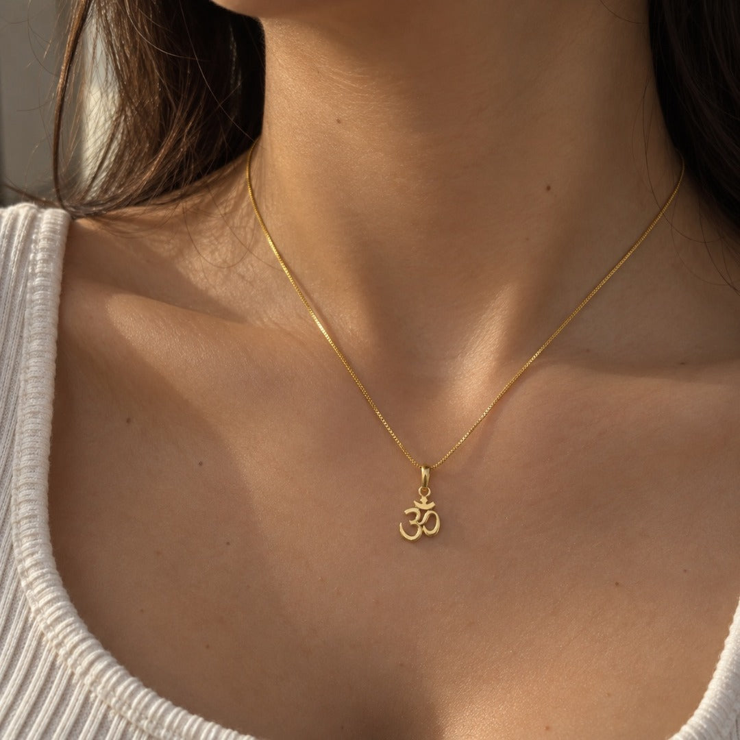 22ct Yellow Gold Om Symbol Pendant High Polished Matte Accent