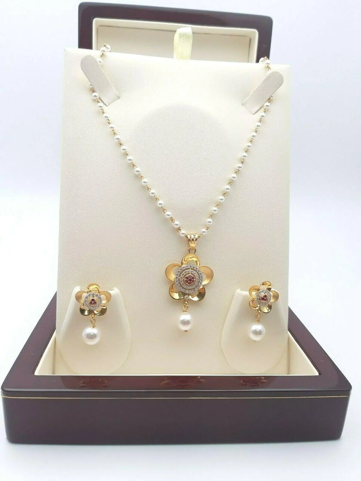 22ct Yellow Gold Swarovski Crystal Pearl With Cubic Zirconia Chain Necklace & Earrings