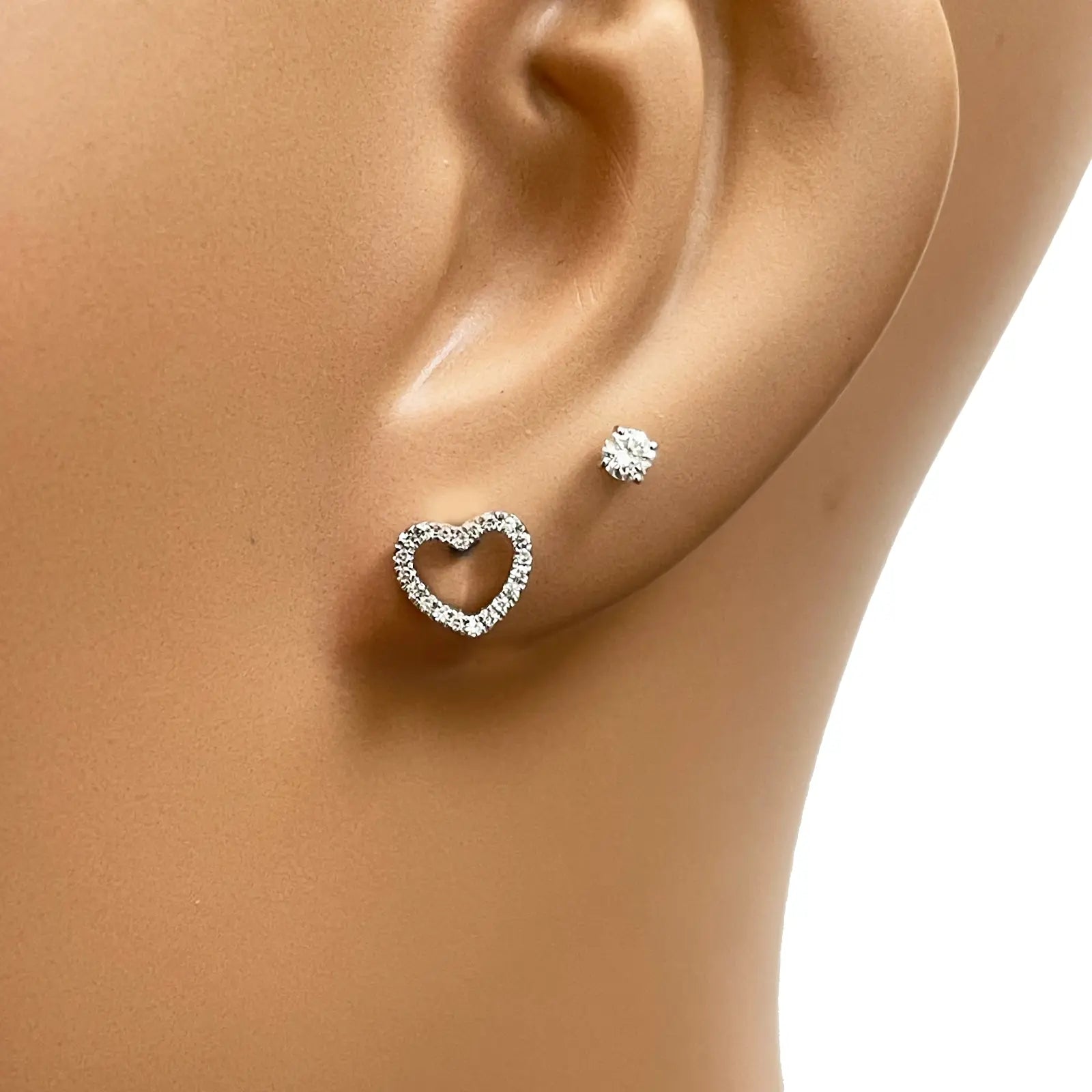 18ct White Gold Heart Natural Diamond Stud Earrings 0.12ct 
