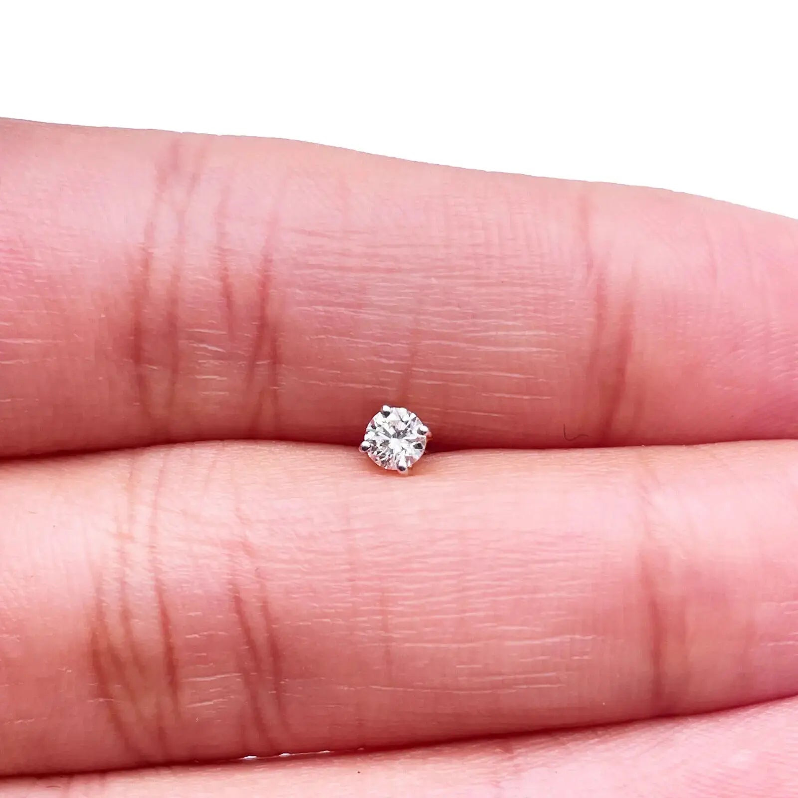18ct White Or Yellow Gold Diamond Nose Stud Pin 0.12ct 4claw 3.0mm Width  Body Piercings