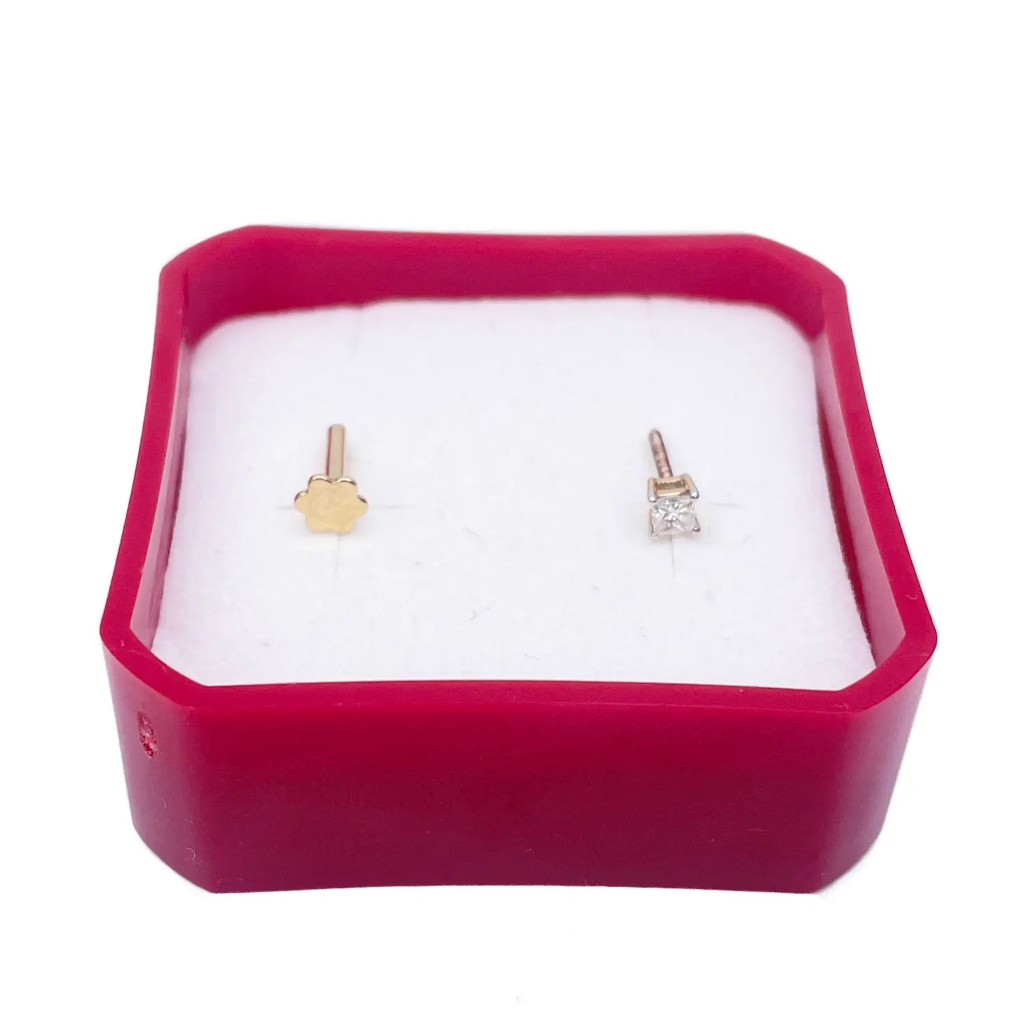 18ct White Or Yellow Gold Princess Diamond Nose Stud Pin 0.05ct 4 claw 2.6mm  Body Piercings