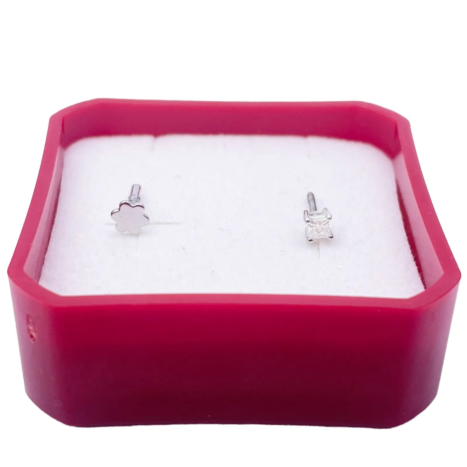 18ct White Or Yellow Gold Princess Diamond Nose Stud Pin 0.05ct 4 claw 2.6mm  Body Piercings