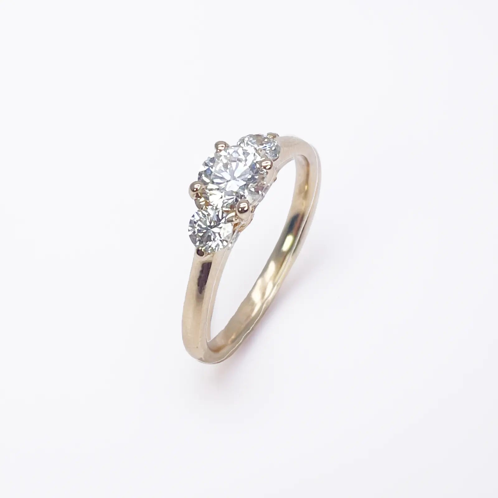 18ct Yellow Gold Natural 3 Stone Diamond Engagement Ring 0.80ct GIA  Diamond Ring