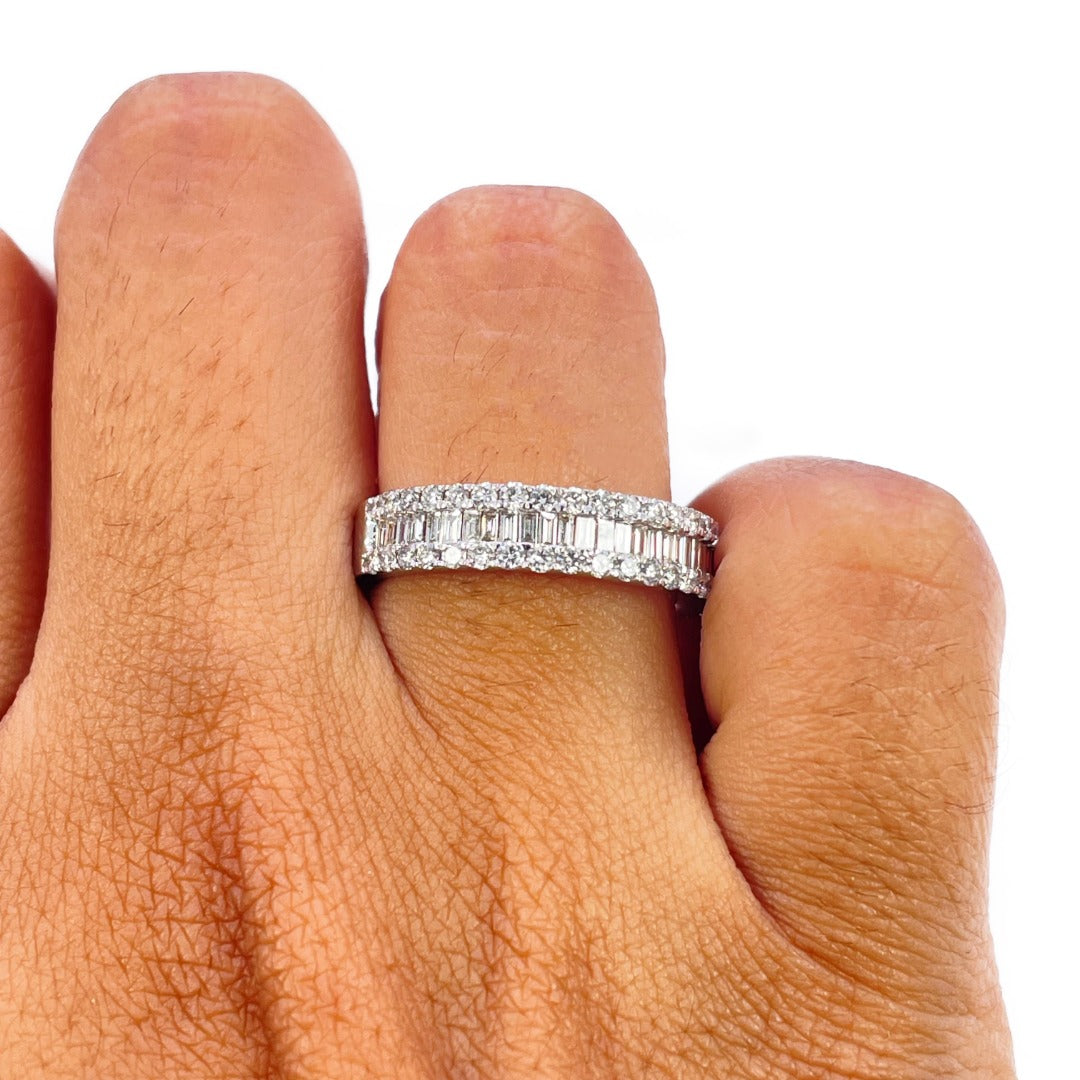 18 Carat Round & Baguette Diamonds Half Eternity  Band 0.92 carat 4.6mm Wide