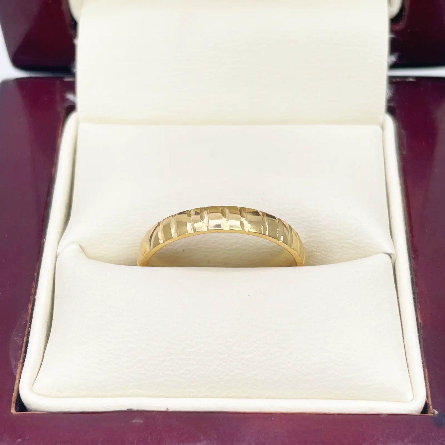 22ct Yellow Gold High Polished & Diamond Cut Stripes Women's Band 3mm  Diamond Bracelets