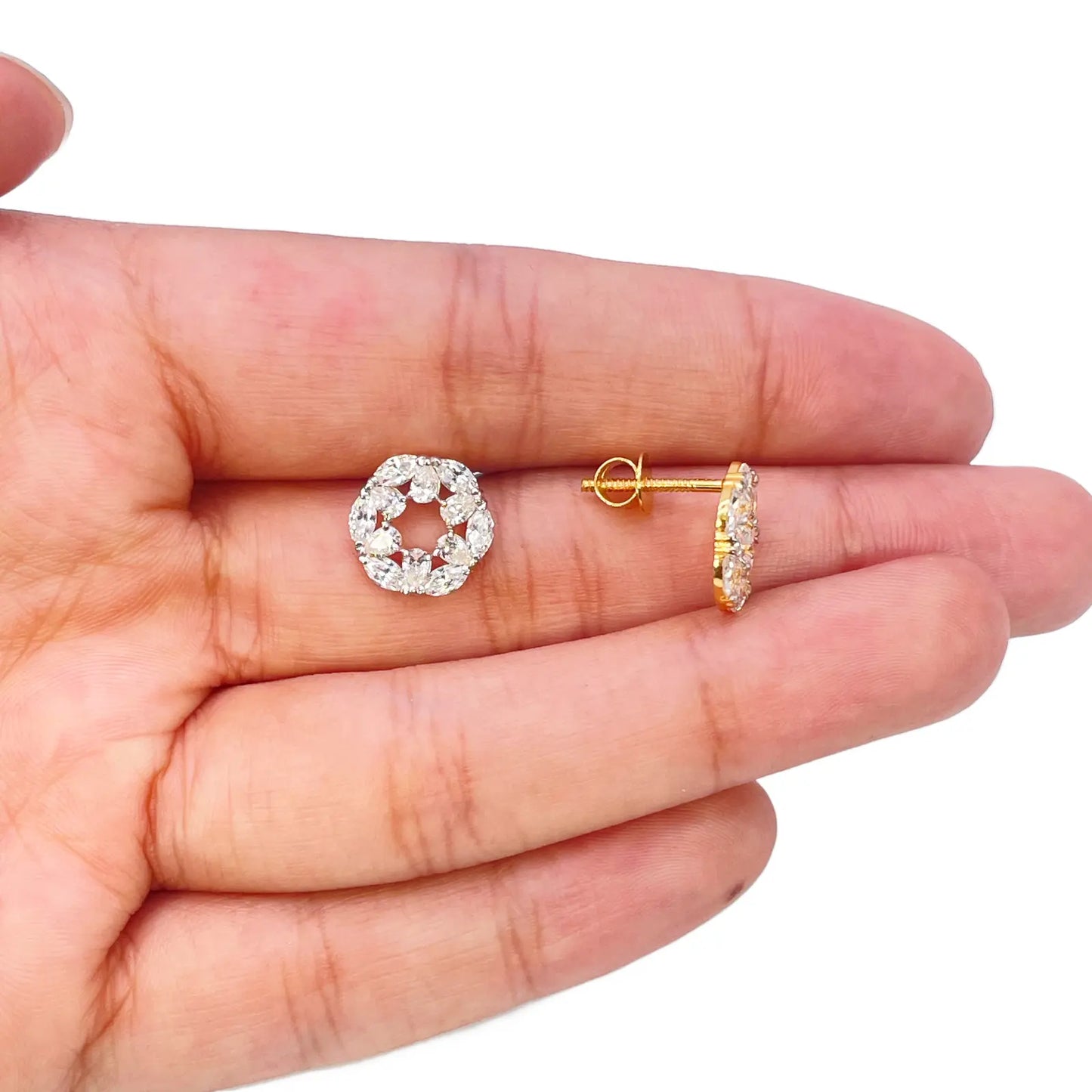 22ct Yellow Gold Ladies Sparkly Cubic Zirconia 17.5 Inch Necklace & Stud Earrings Set 