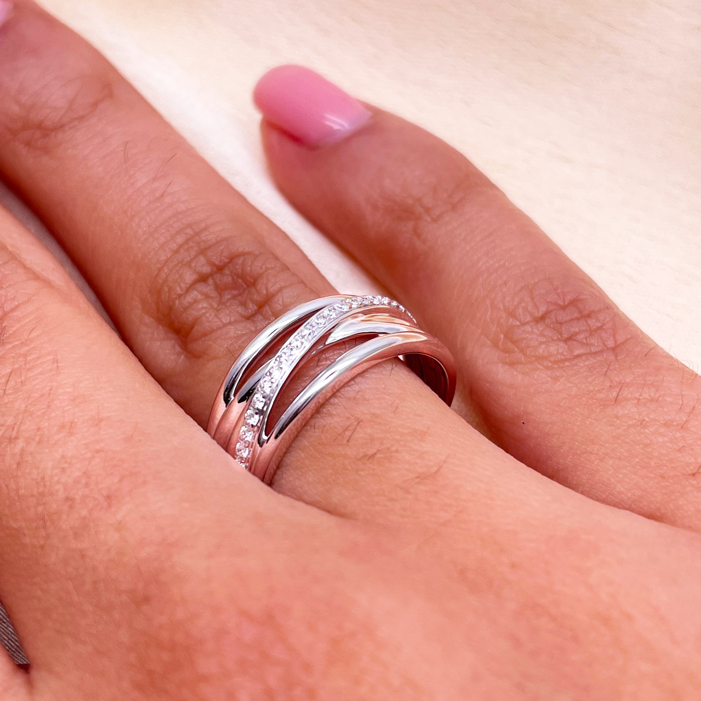 18ct White Gold Diamond Polished Crossover Half Eternity Ring 0.12ct