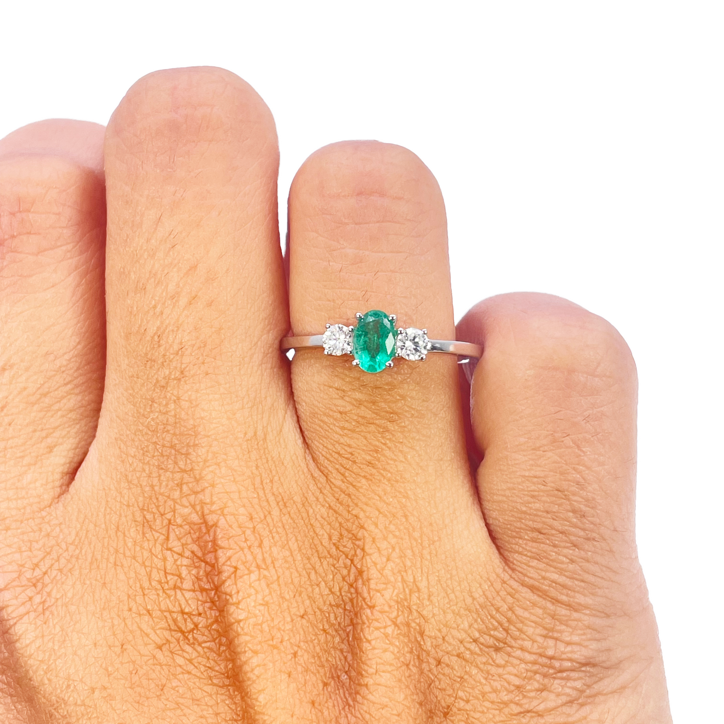 18ct Gold Emerald Diamond Ring Natural Round & Oval Cut Three-Stone 0.60ct