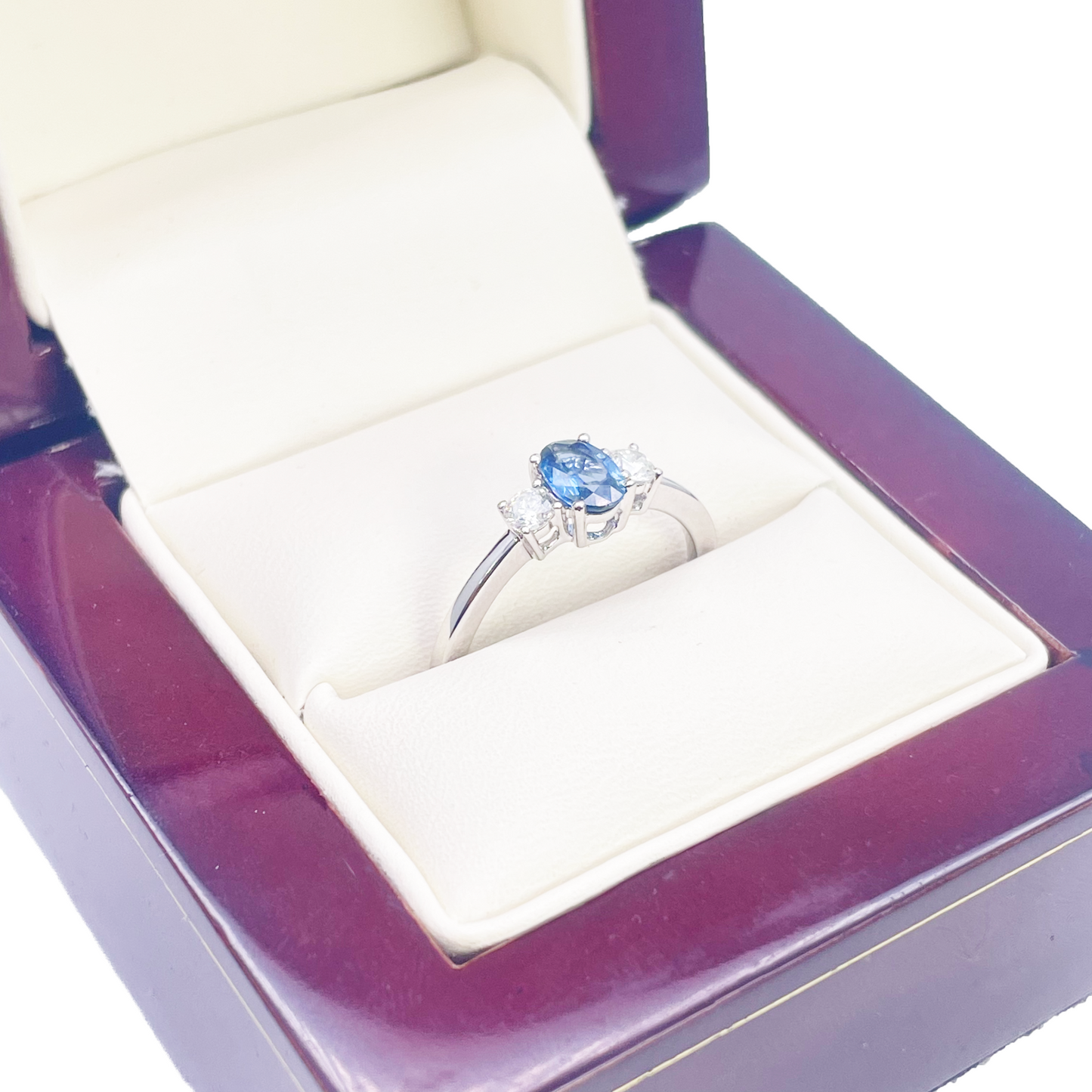 18ct Gold Natural Sapphire Diamond Three-Stone Ring Round & Oval Cut 0.65ct