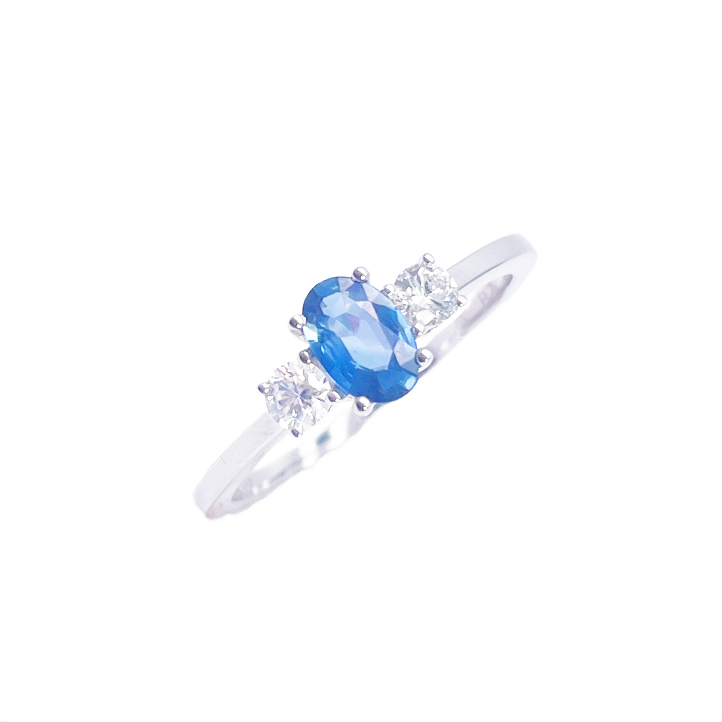 18ct Gold Natural Sapphire Diamond Three-Stone Ring Round & Oval Cut 0.65ct