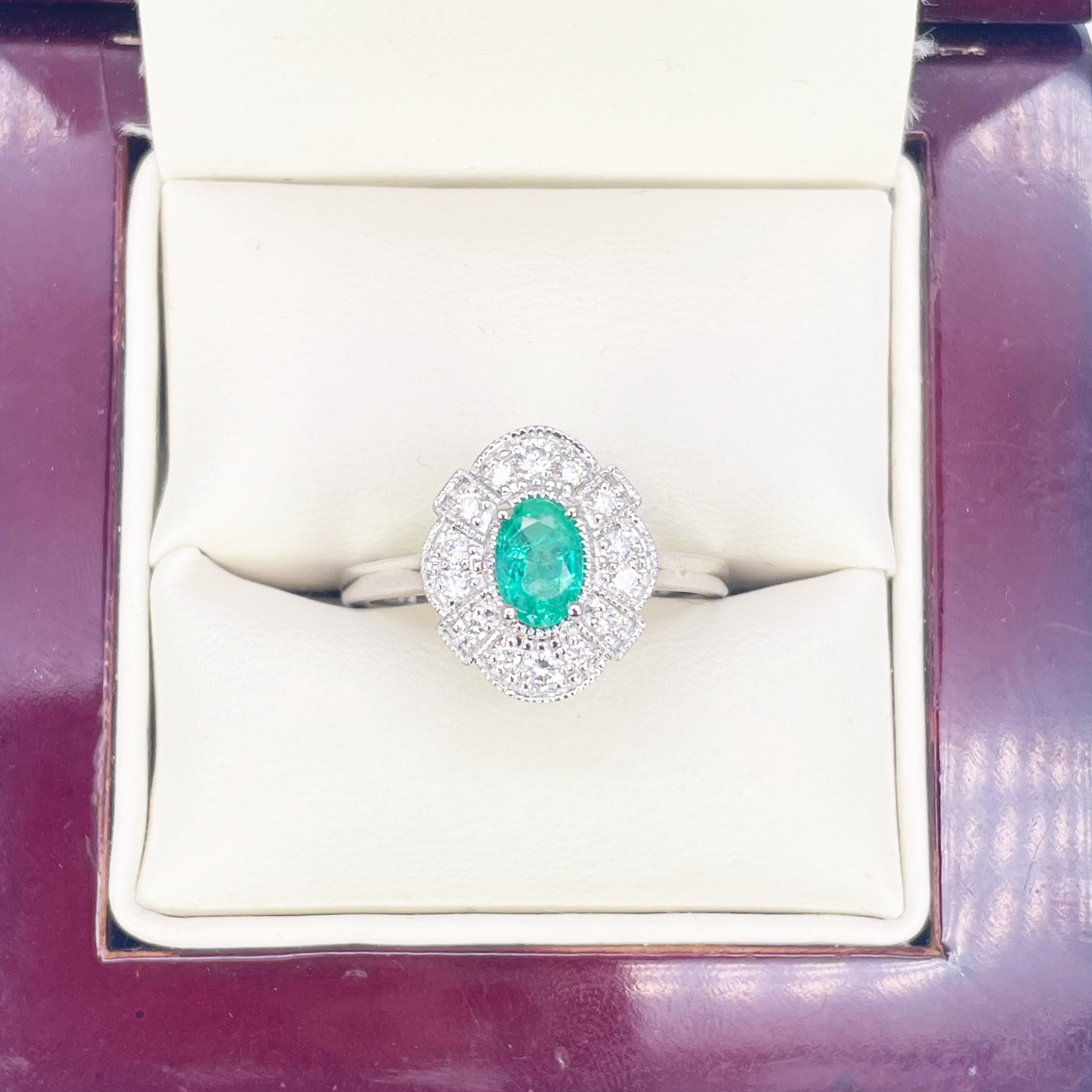 18ct Gold Natural Emerald Diamond Halo Ring Round & Oval Cut 0.65ct