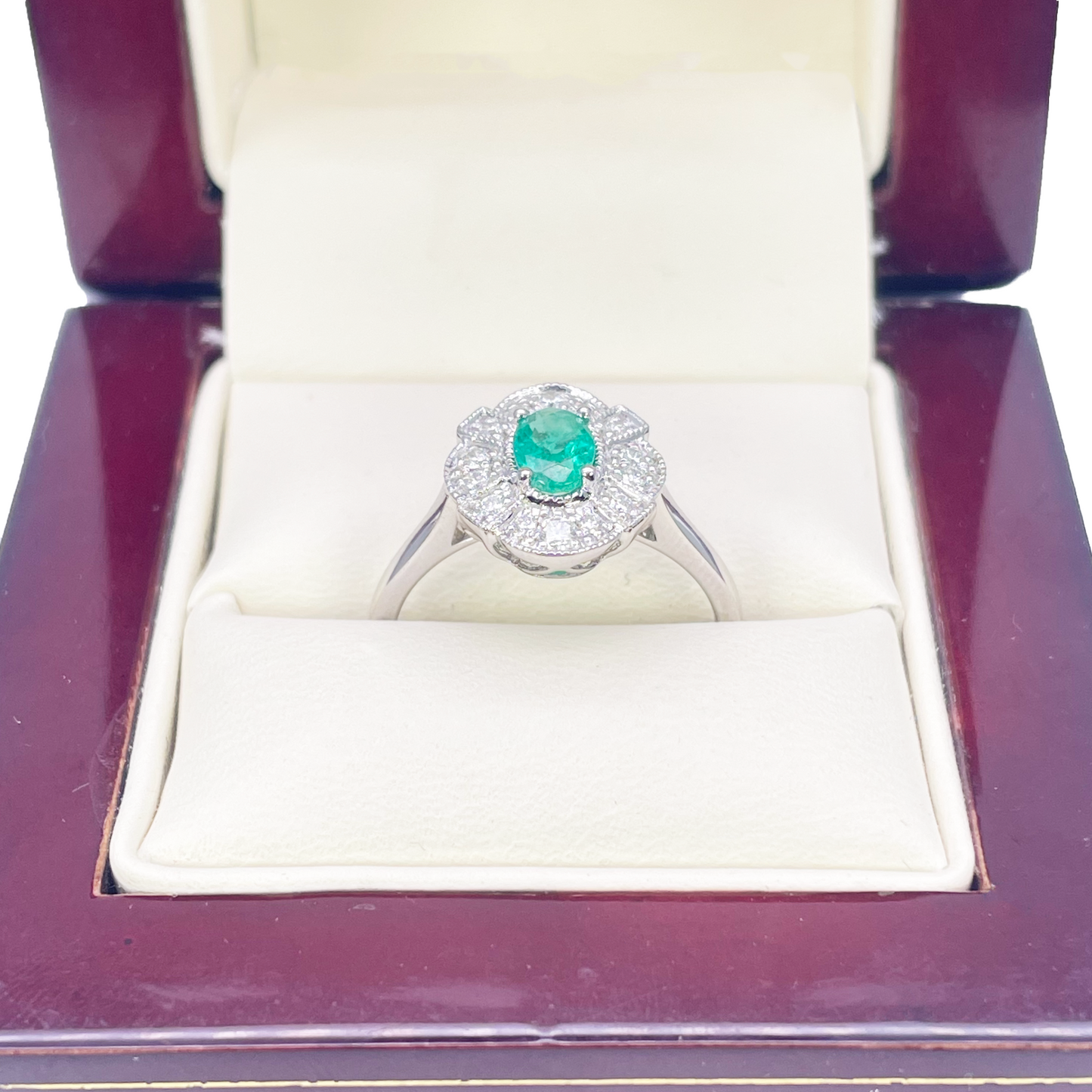 18ct Gold Natural Emerald Diamond Halo Ring Round & Oval Cut 0.65ct