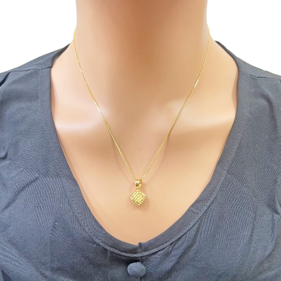 22ct Gold Heart Pendant Diamond Cut Mesh High Polished 18 mm Length