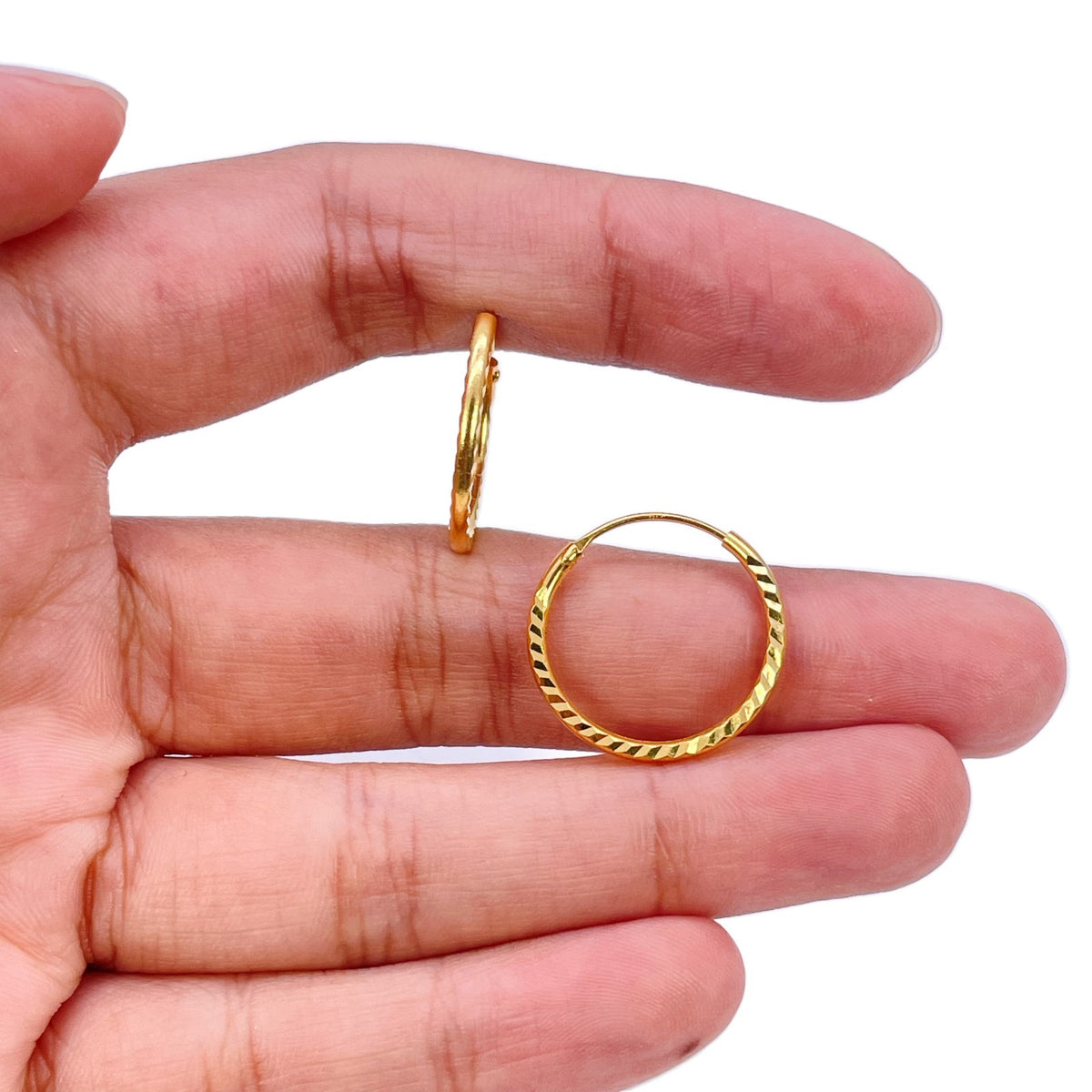 22ct Yellow Gold Diamond-Cut Hoop Earrings 16mm Diameter