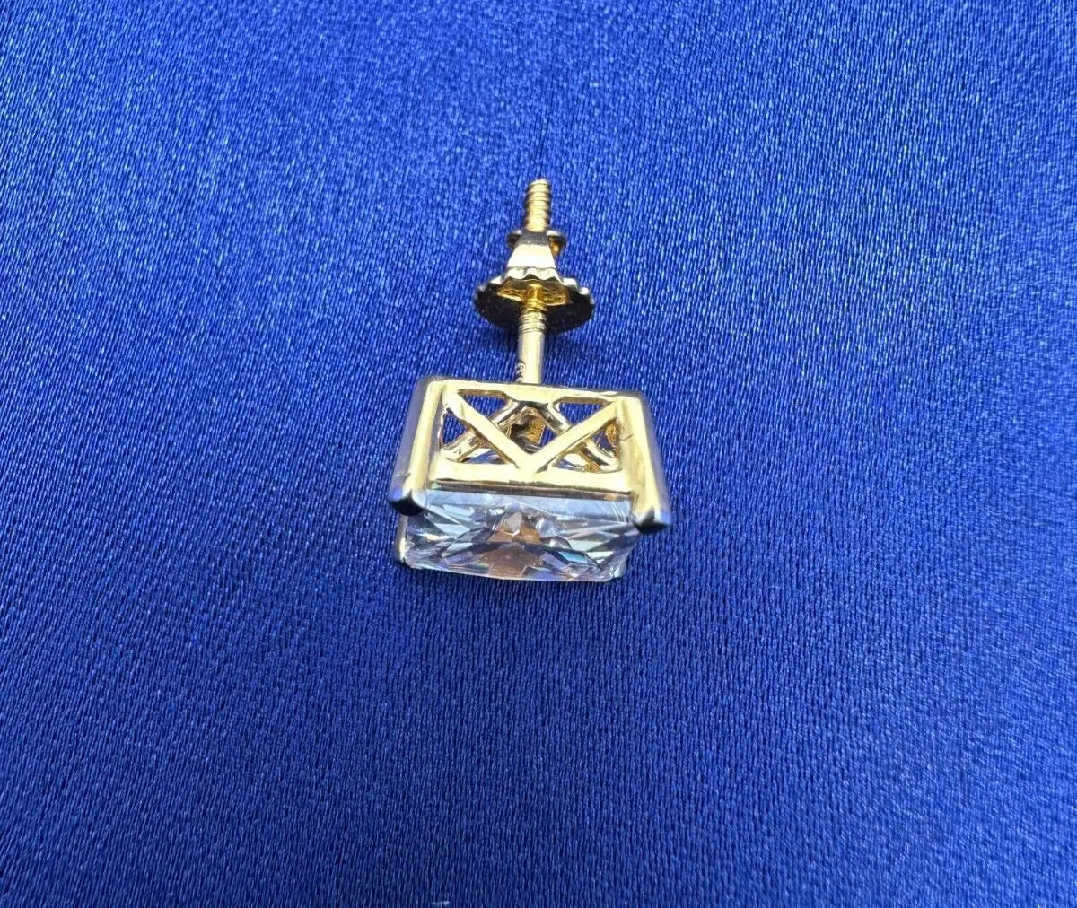 22ct Yellow Gold Square Style Cubic Zirconia Men's Stud Earrings, 2.35gm 